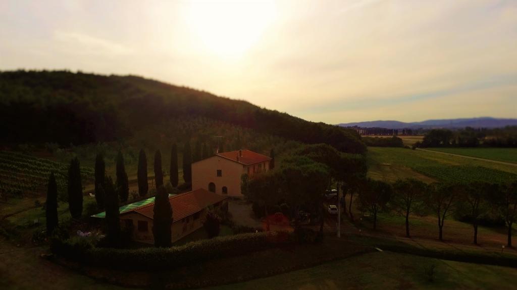 Agriturismo Podere Mulinaccio Ribolla Luaran gambar